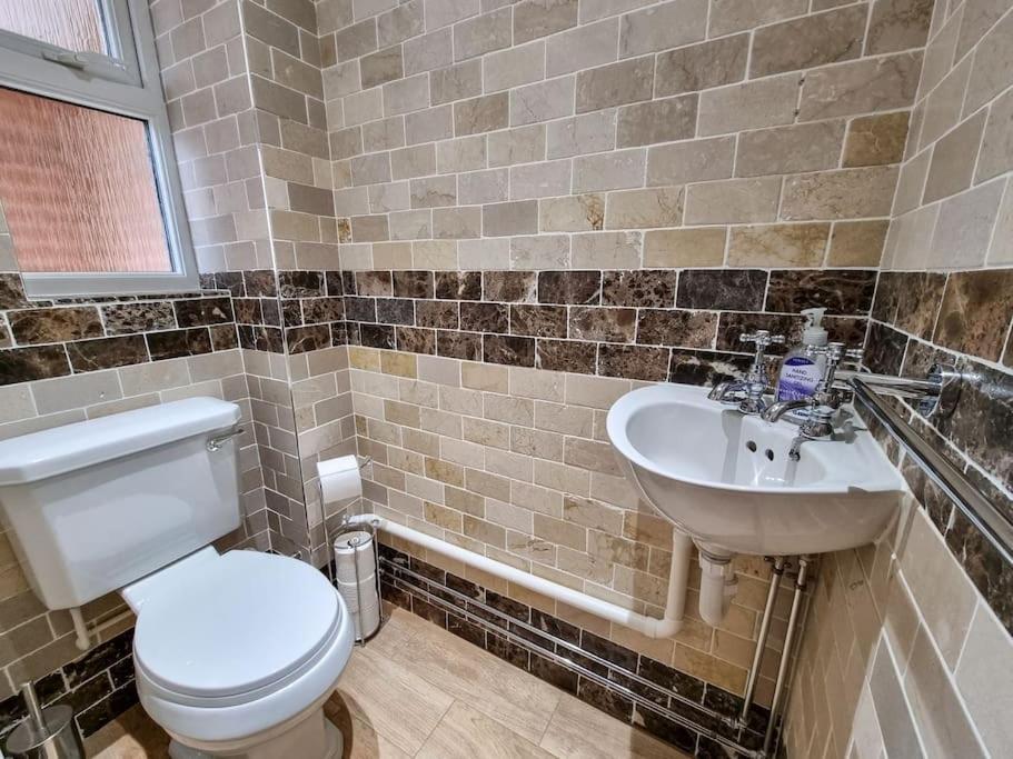 Stunning Family Home Close To The City Centre Manchester Eksteriør billede
